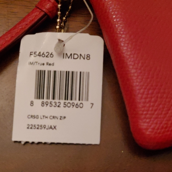 COACH leather wristlet NWT - Picture 2 of 3